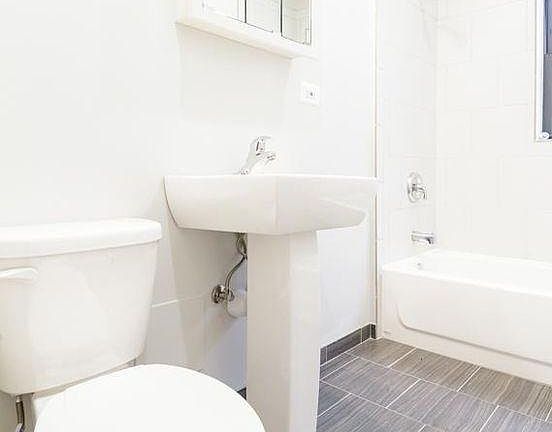 3rd image of 518 W Cornelia Ave #320