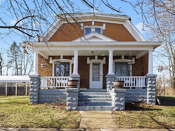 3rd image of 309 N Blackstone Ave