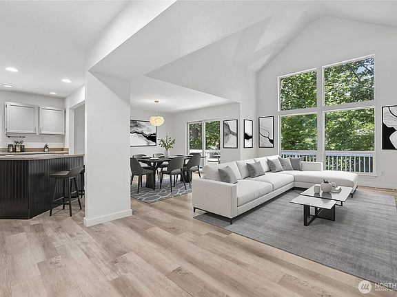 3rd image of 8139 4th Avenue SW