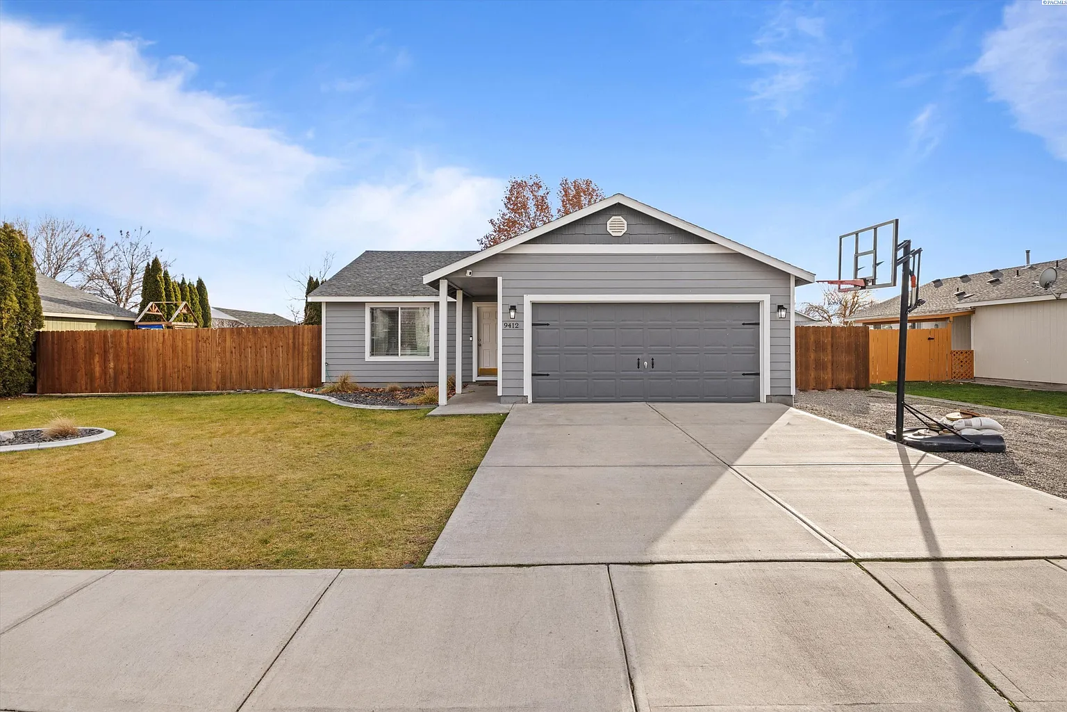 9412 Mustang Dr photo 1