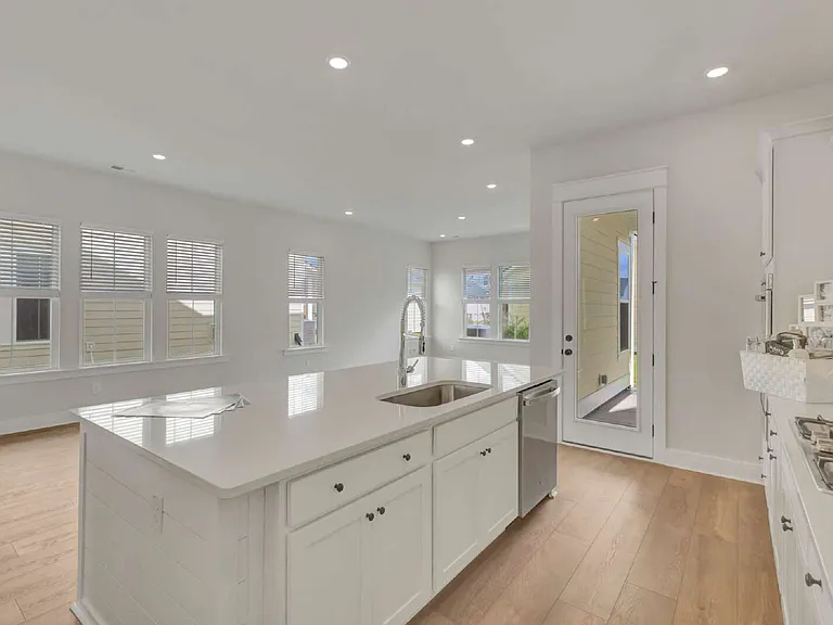 134 Cloverfield Trail Dr — Photo 12