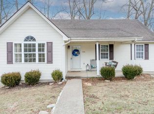 122 Spring Valley Dr, Stanford, KY 40484