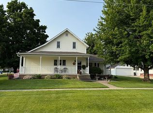 207 E 2nd St, Atkinson, IL 61235