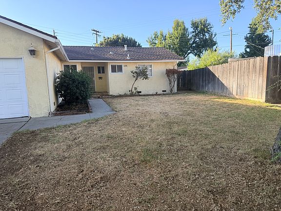 3rd image of 2061 Juanita Ct