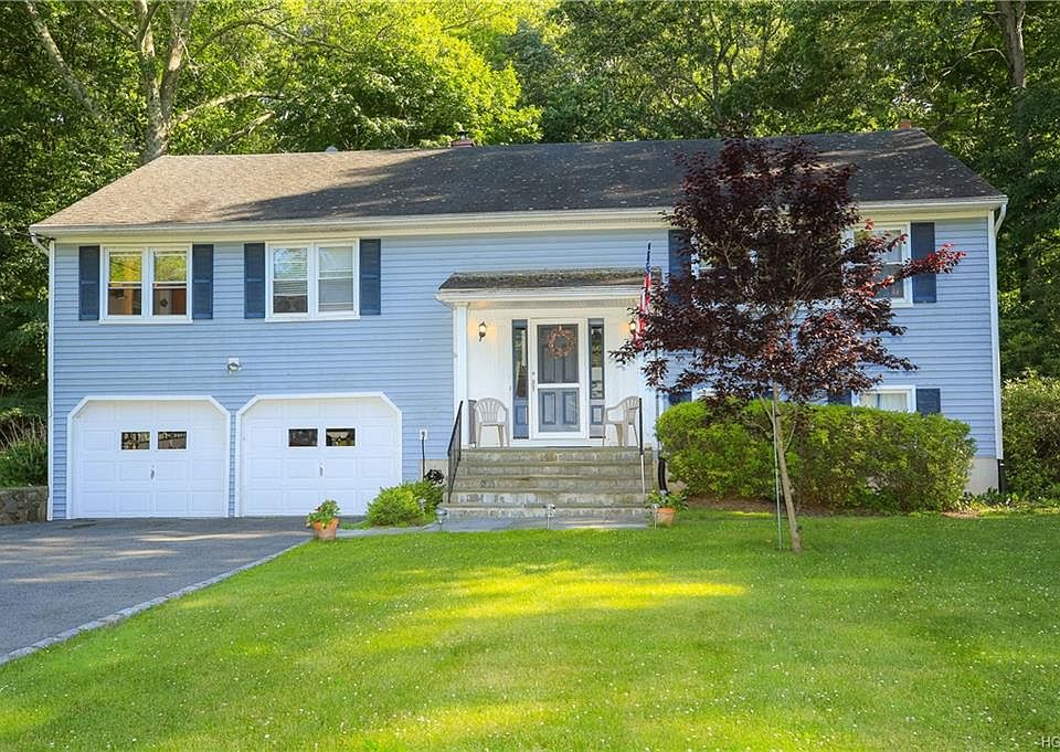 1st image of 25 Carol Dr