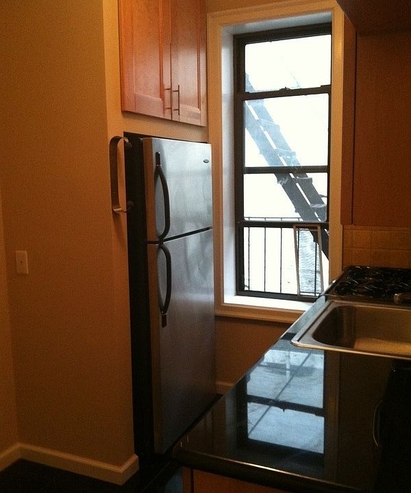 1st image of 164 E 33rd St #2