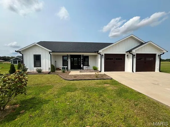 403 Redbird Ln, Advance, MO 63730