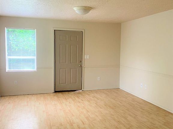 3rd image of 2119 SE 105th Ct
