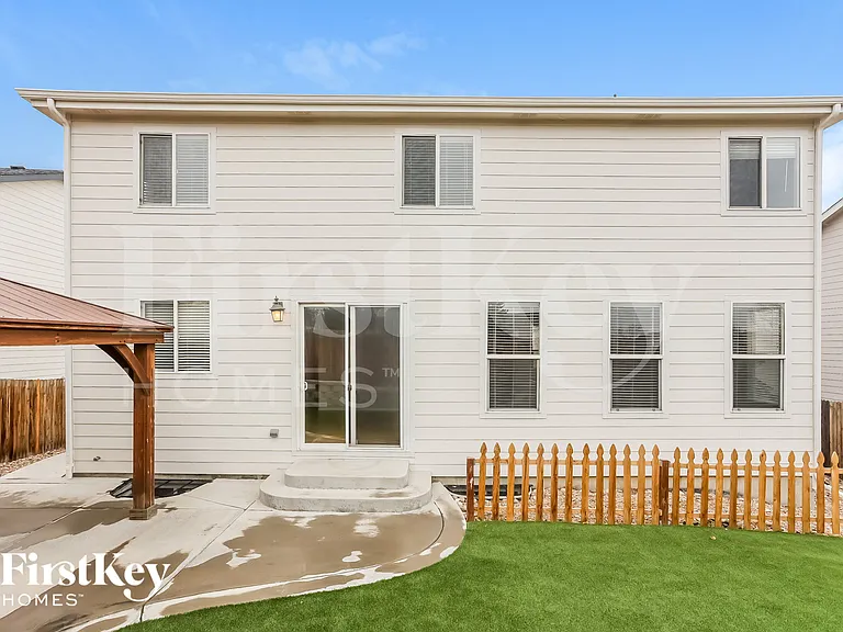 13827 Ivanhoe St — Photo 15