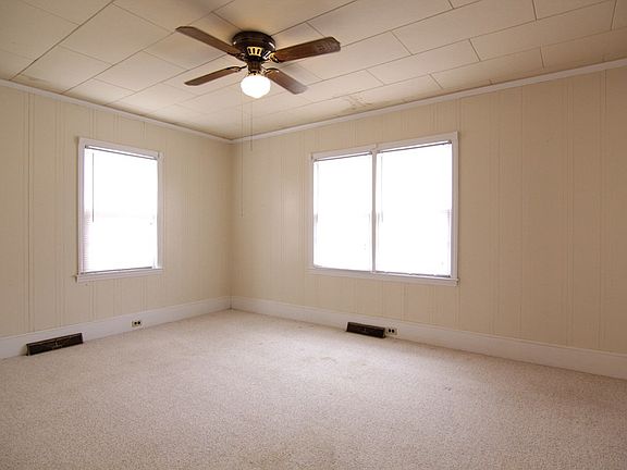 4th image of 129 Pinehaven Dr