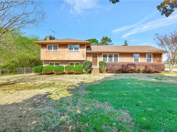 108 Stonebrook Dr, Seneca, SC 29672