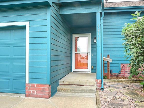 2nd image of 1211 Buckboard Blvd
