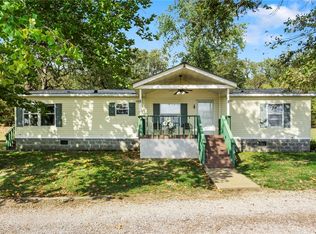 17901 Hook Monument Dr, Siloam Springs, AR 72761