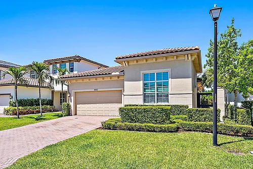 8883 Kingsmoor Way Photo 1