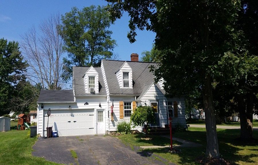 1st image of 32 Glenwood Ave