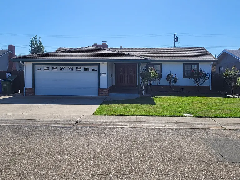 358 Mildred Ave — Photo 1