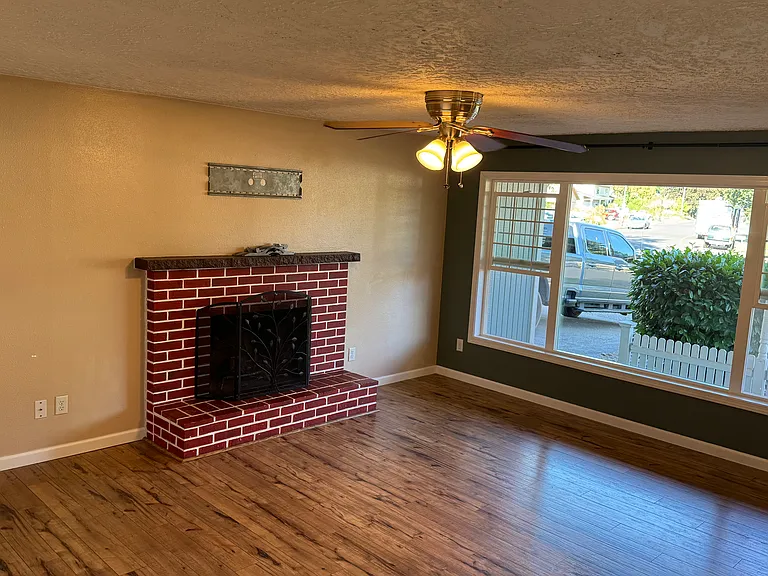 10308 NW 20th Ave — Photo 10