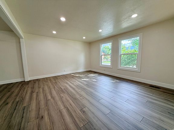 4th image of 10320 S Clearview Dr