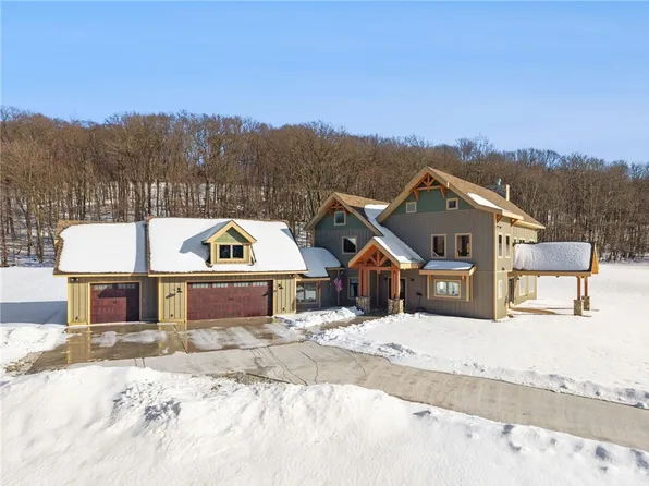 223 Deer Fern Dr, Somerset, PA 15501