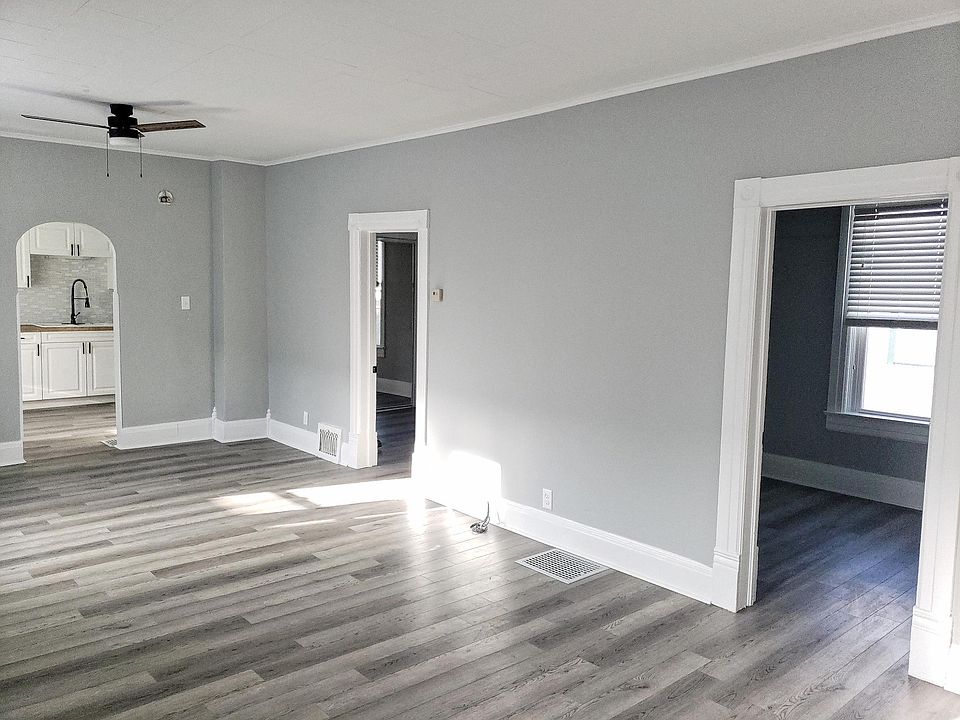 1st image of 812 Hoyt St