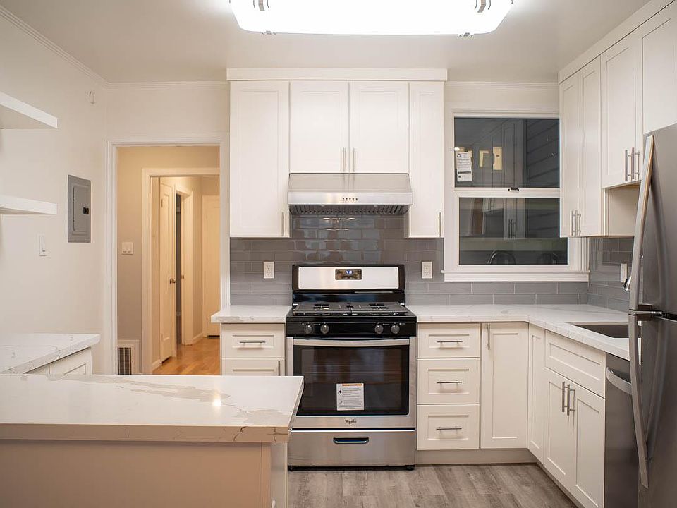 1st image of 687 44th Ave #1
