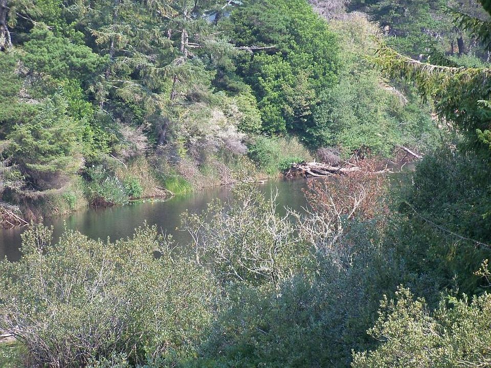 2nd image of 2201 NW Mokmak Lake Dr
