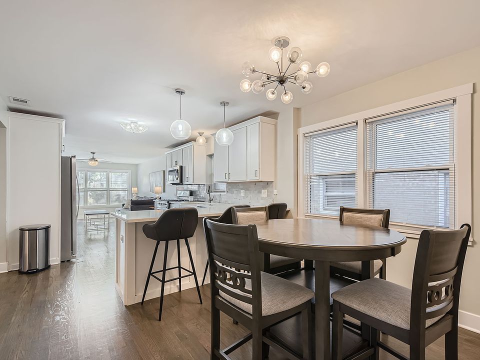 1st image of 3714 Clarence Ave #2