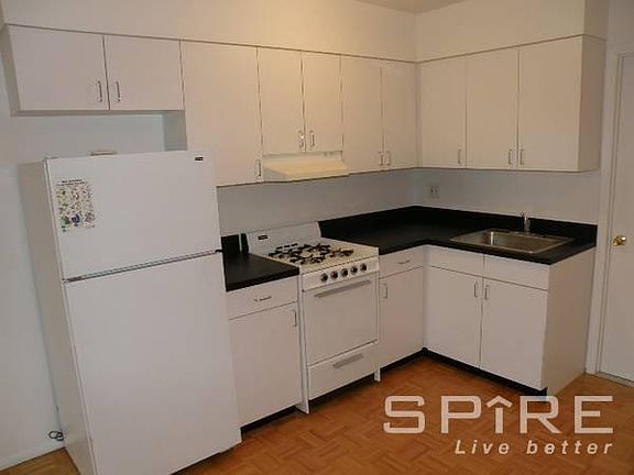 3rd image of 1831 27th Ave APT 2R