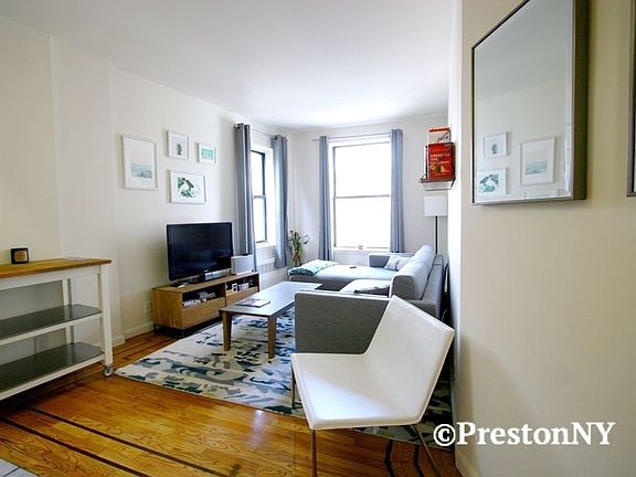3rd image of 272 Bleecker St APT 44