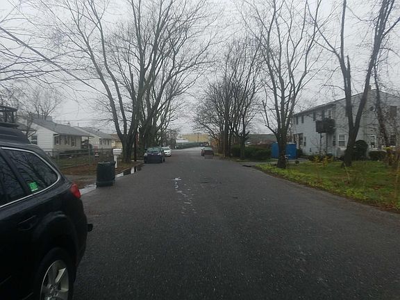 5th image of 16 Abingdon Ave