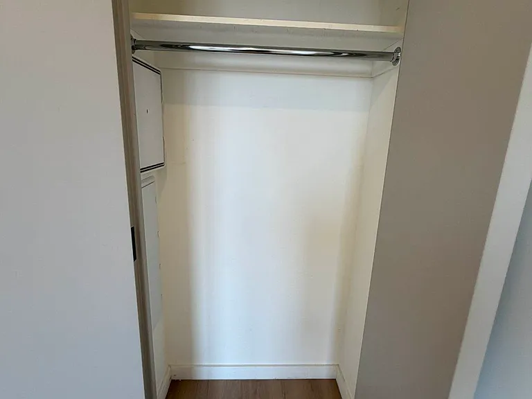 321 Franklin Ave #4D — Photo 13