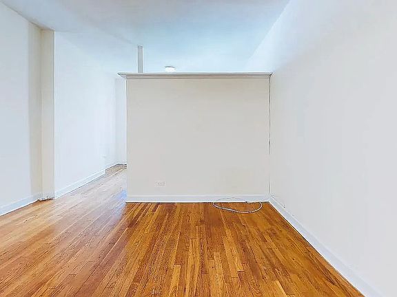3rd image of 417 W 56th St #C3