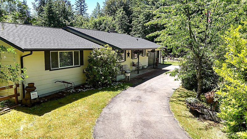 2nd image of 16005 148th Avenue SE