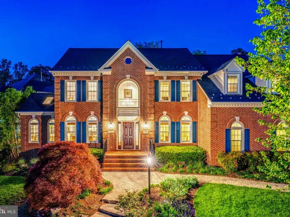 47024 Berwick Ct, Sterling, VA 20165