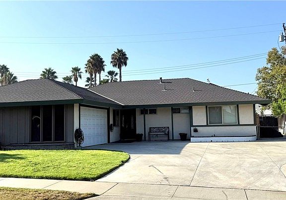 2nd image of 22637 La Paix St