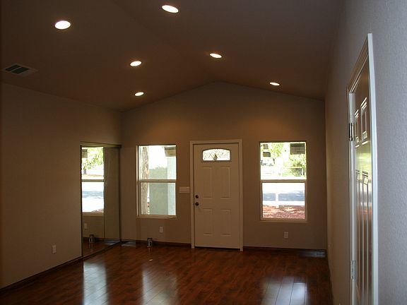2nd image of 8320 Mariposa Ave