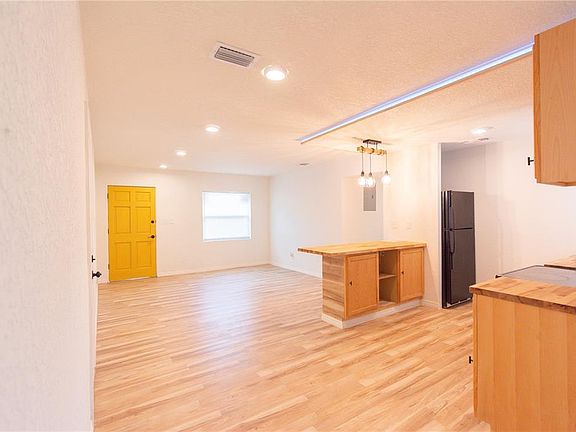 4th image of 6146 DAHLIA DRIVE