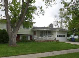 2318 Lockwood Dr, Rapid City, SD 57702