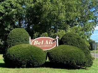 78 Bel Air Dr #78, New Milford, CT 06776
