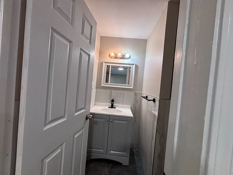 25 Boswell Ave #2 — Photo 5