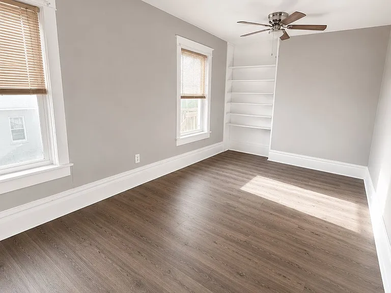 1108 W Main St #2R — Photo 4