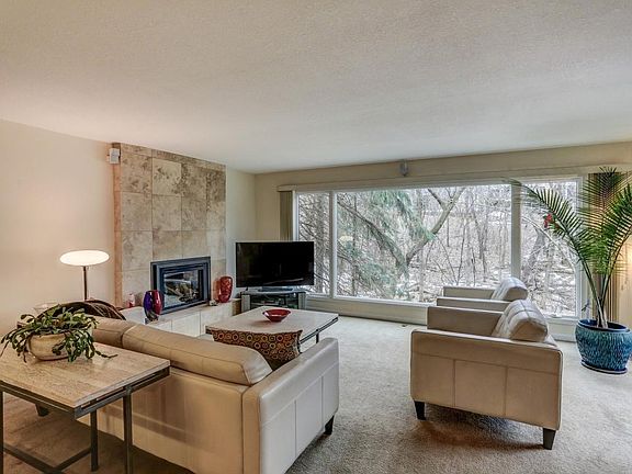 4th image of 505 Parkside Cir