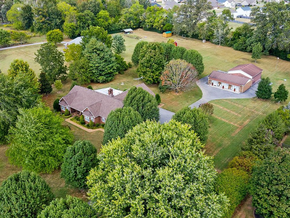 1st image of 4964 Cloverhill Dr