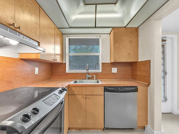 4th image of 3001 Sunrise Lakes Drive E #111