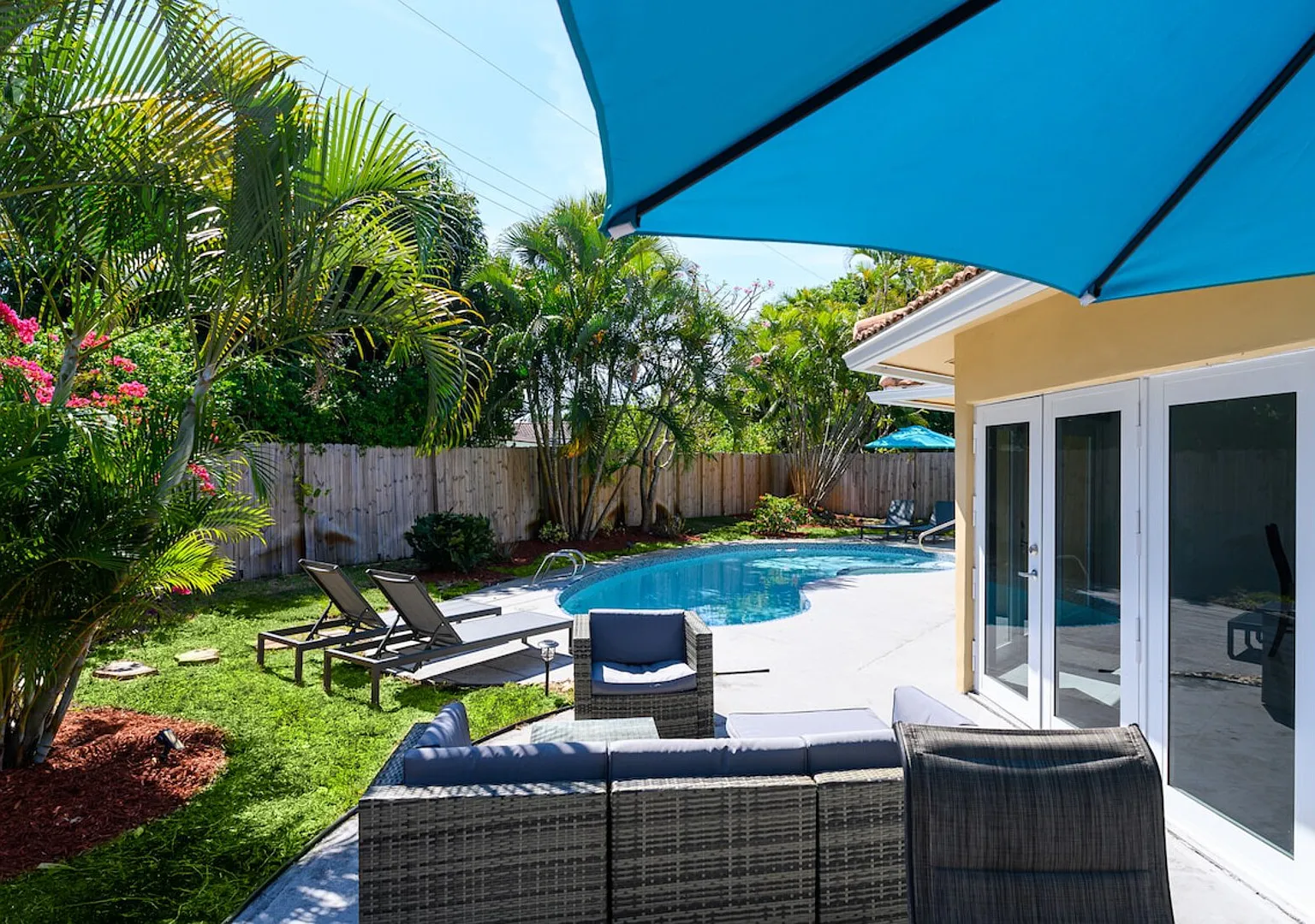 Private Pool 4BR 6 Min to Fort Lauderdale Beach — Photo 3