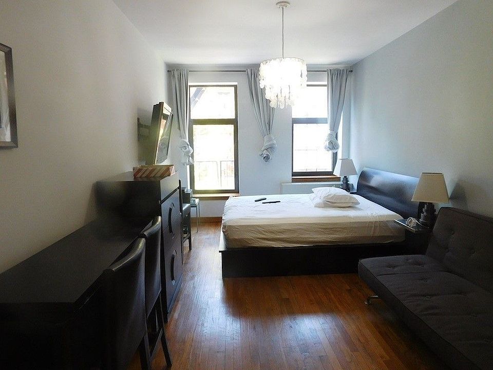 1st image of 455 W 46th St #3S
