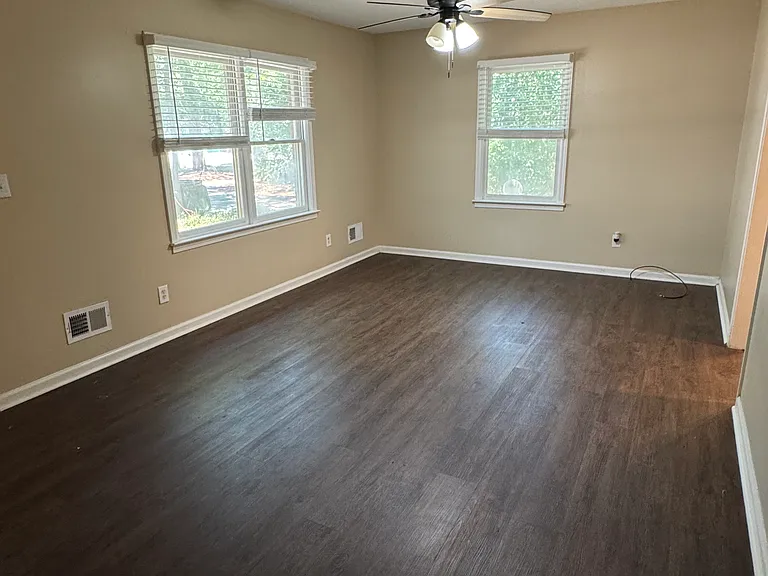 134 Rembert Martin Park #B — Photo 6