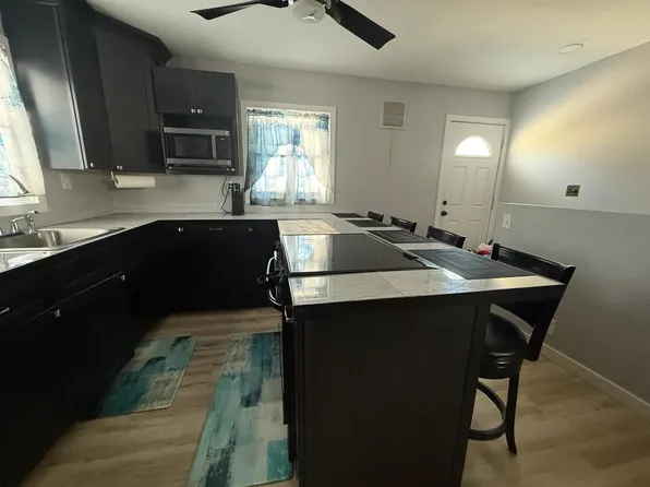 2417 4th AVENUE, South Milwaukee, WI 53172