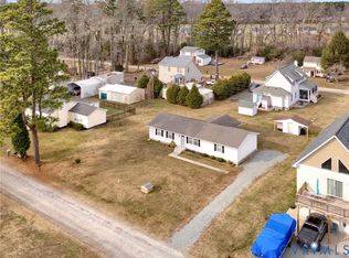 239 Marine Dr, Dunnsville, VA 22454