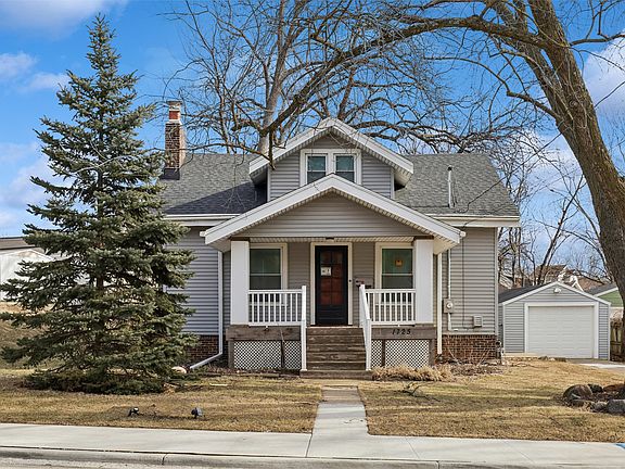 2nd image of 1725 41st St